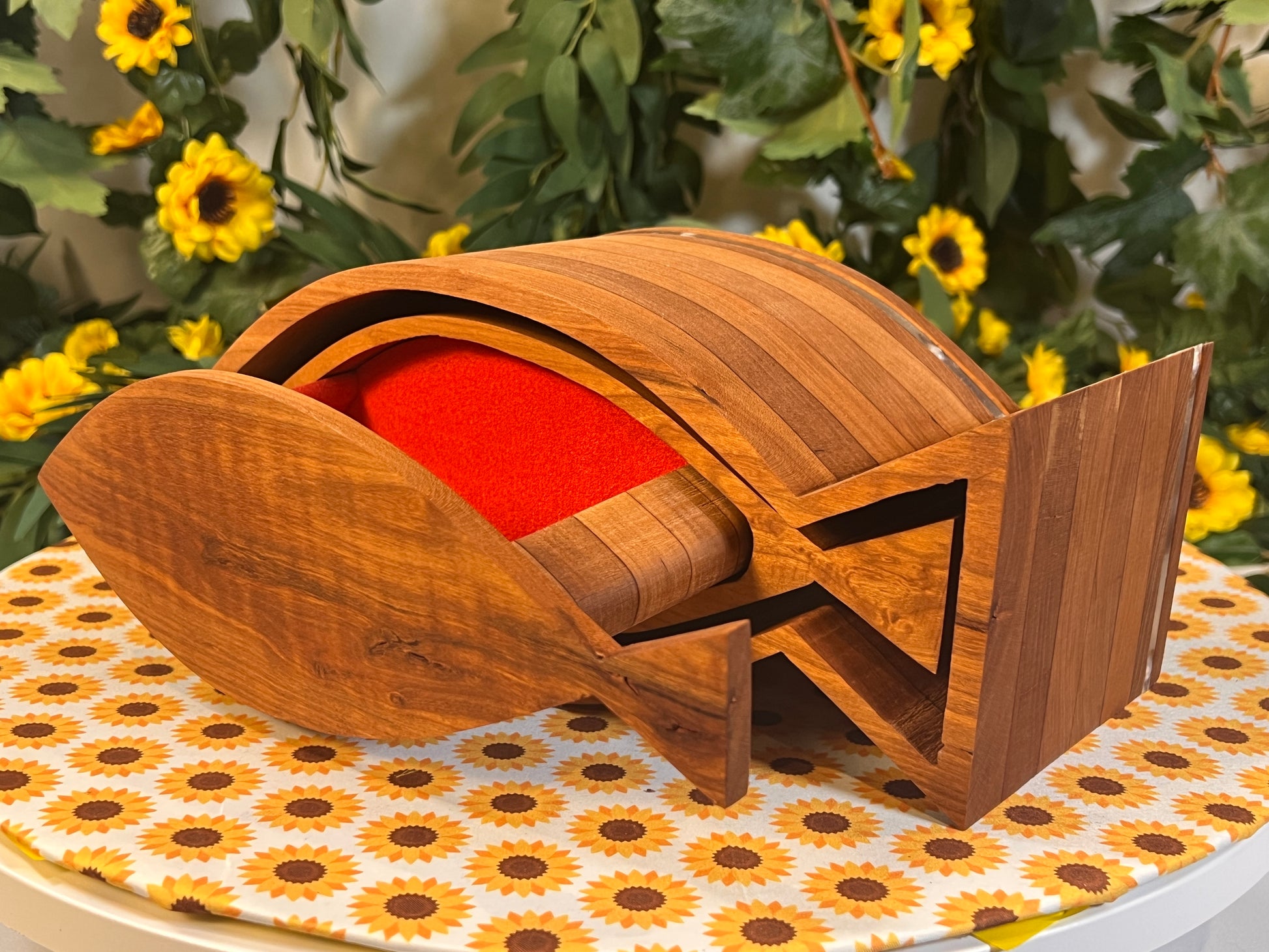 The Floating Ichthus Box, Design J, interior detail