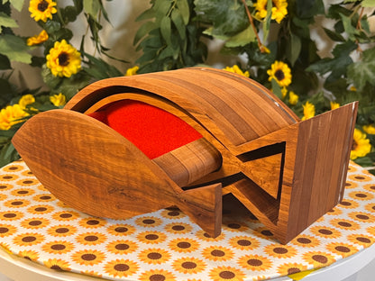 The Floating Ichthus Box, Design J, interior detail